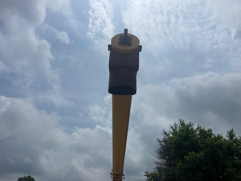 Augers/Conveyers  Westfeild Auger With Swing Auger - Hydraulic Lift - 10" x 51' Photo